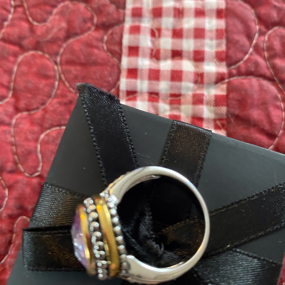 Woman’s ring - Picture 3 of 4